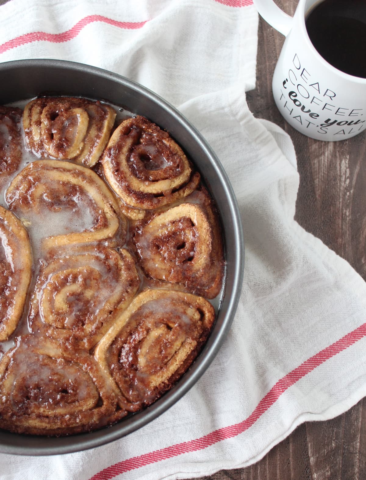 https://whitneybond.com/2015/01/21/gluten-free-cinnamon-rolls/img_0094-5/