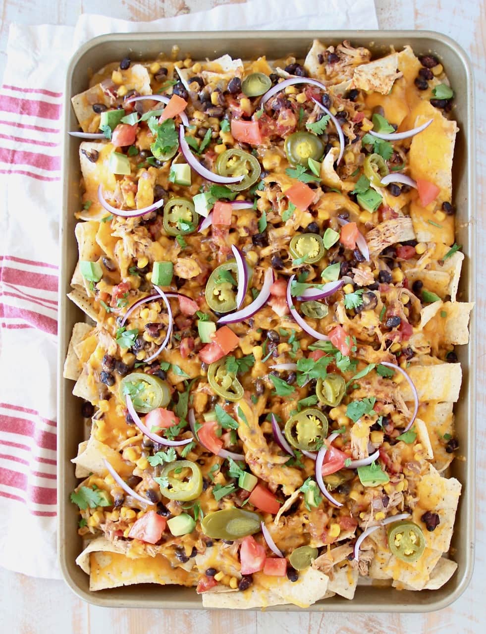 https://whitneybond.com/crock-pot-chicken-nachos/crockpot-chicken-nachos-1/