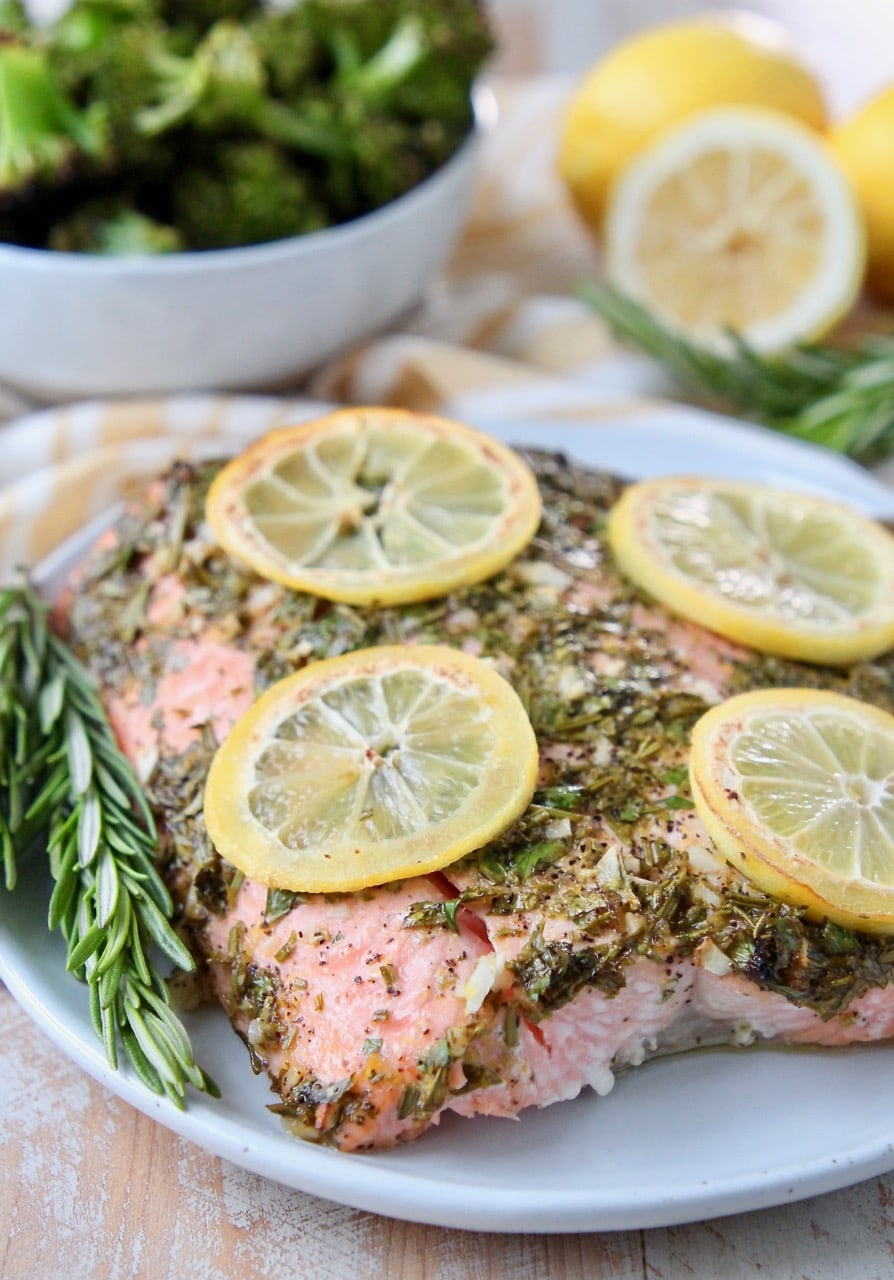 Baked herb salmon with lemon slices on top