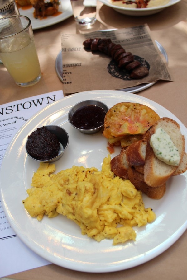 Queenstown Street Farmer Breakfast