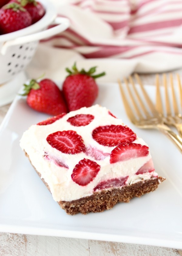 Frozen Strawberry Cheesecake Bars