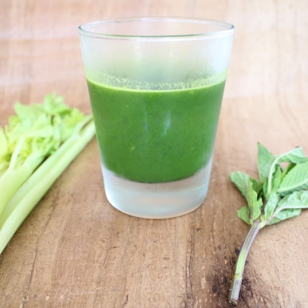 Kale and Pear Healthy Green Juice