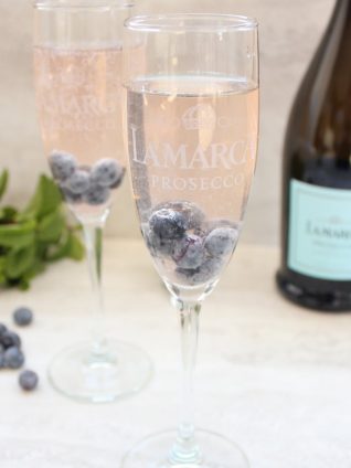 Sparkling Blueberry Prosecco Cocktail