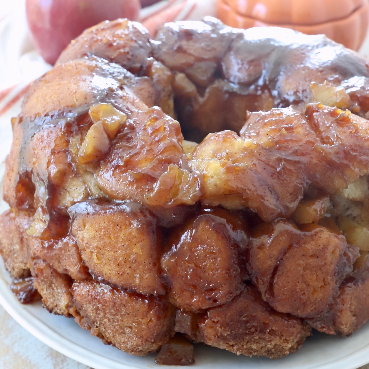 Apple Monkey Bread Crockpot Recipe - Yummy! - That Skinny Chick