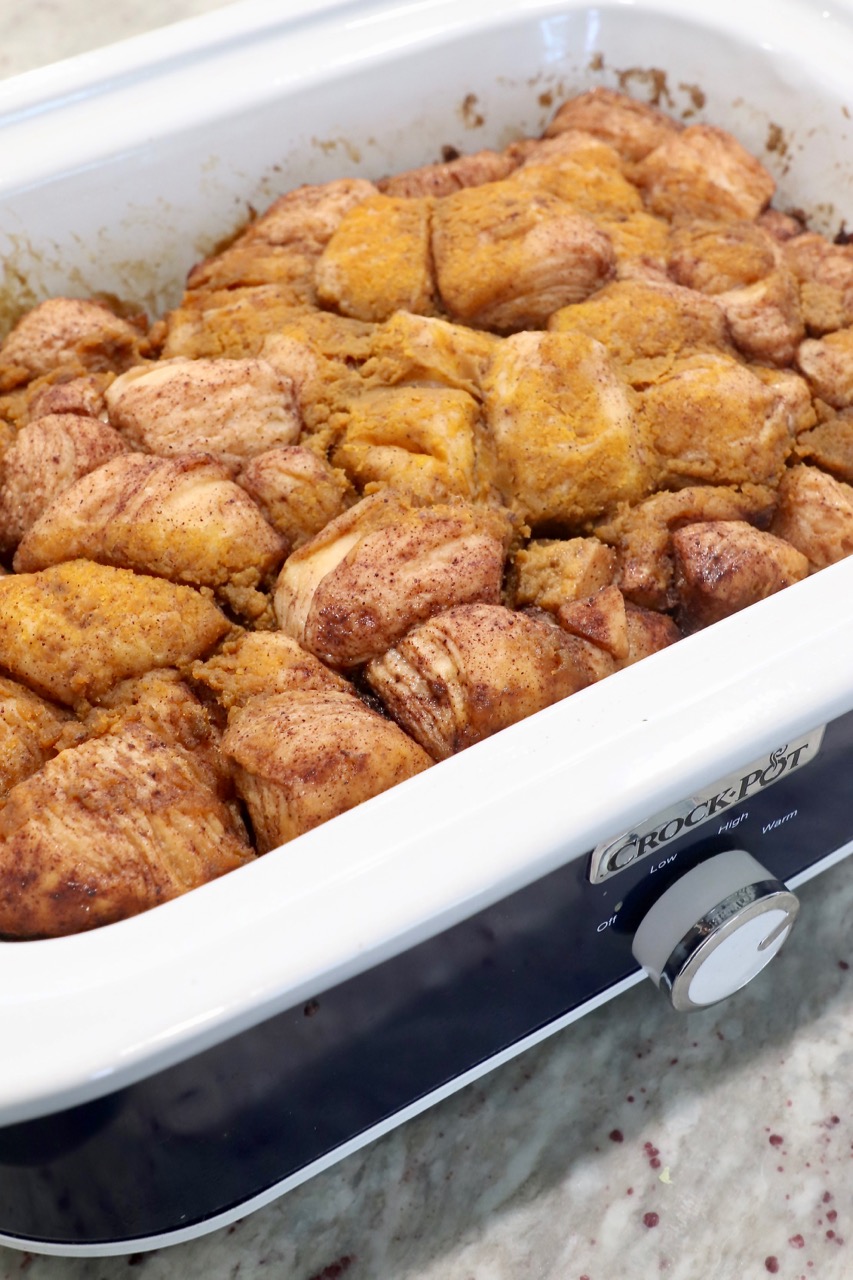 Apple Monkey Bread Crockpot Recipe - Yummy! - That Skinny Chick Can Bake