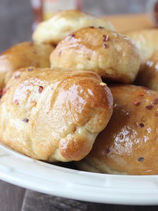 Chipotle Honey Cream Cheese Stuffed Pretzel Bites