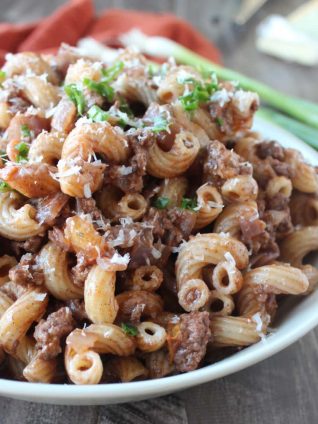 This Mediterranean Spiced Beef and Macaroni is made in one pot with 15 minutes of prep for a quick, easy and delicious dinner recipe.