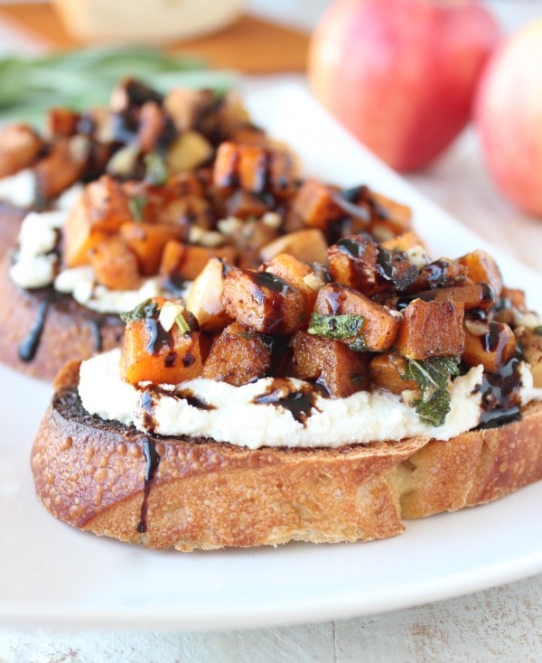 Butternut Squash Apple Bruschetta Recipe - WhitneyBond.com