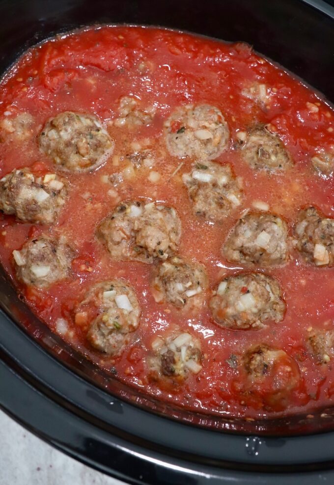 meatballs in marinara sauce in slow cooker