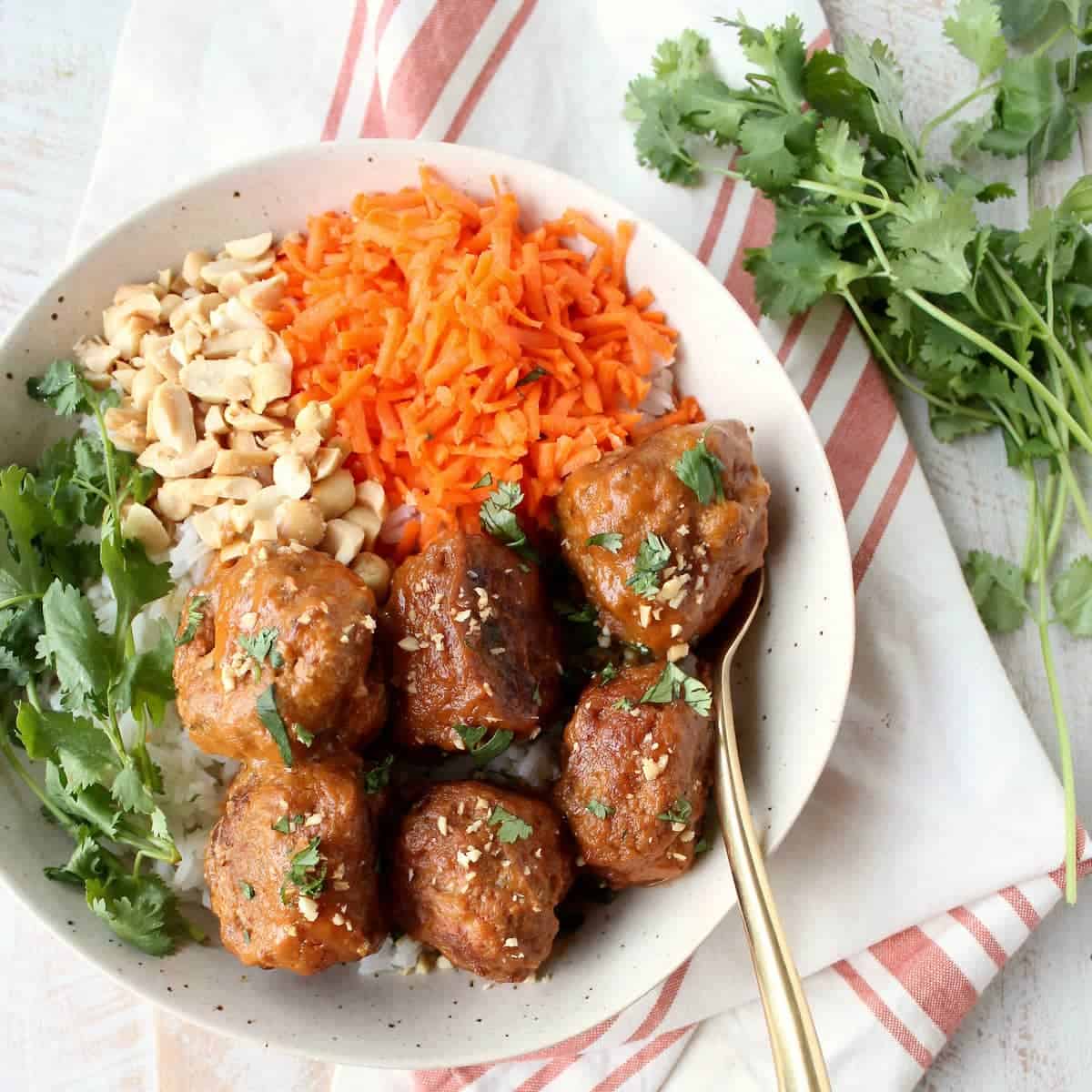 Slow Cooker Thai Peanut Turkey Meatballs Recipe