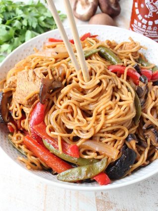 Easy Chicken Lo Mein Recipe