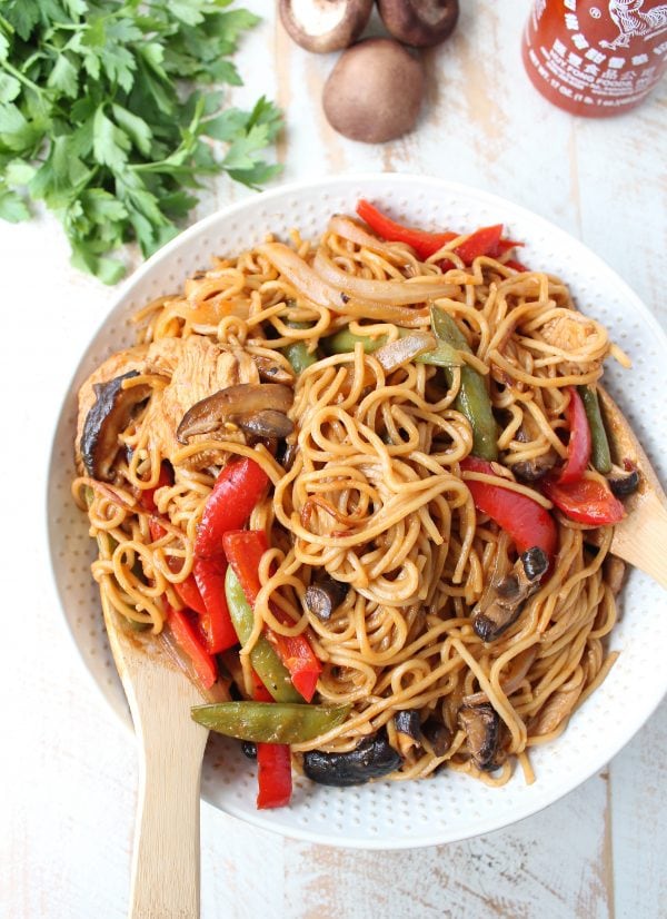 Easy Chicken Lo Mein Recipe