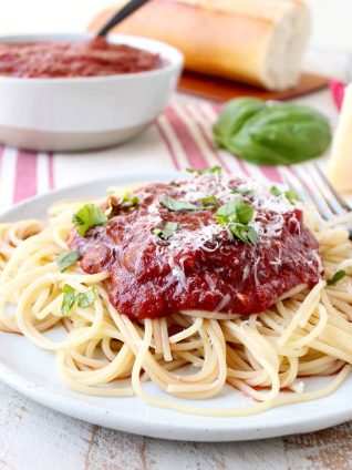 Ditch the store-bought jar for this easy spaghetti sauce recipe, made in under 30 minutes! It's delicious, gluten free & vegan!