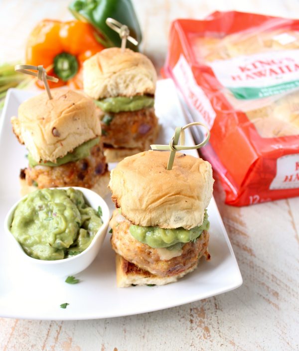 You're going to love these fajita meatball sliders on hawaiian rolls with pepper jack cheese & creamy guacamole! They're easy to make in under 30 minutes!