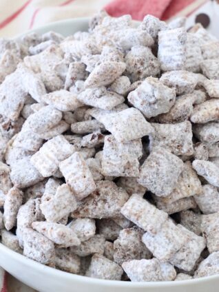 muddy buddies in bowl