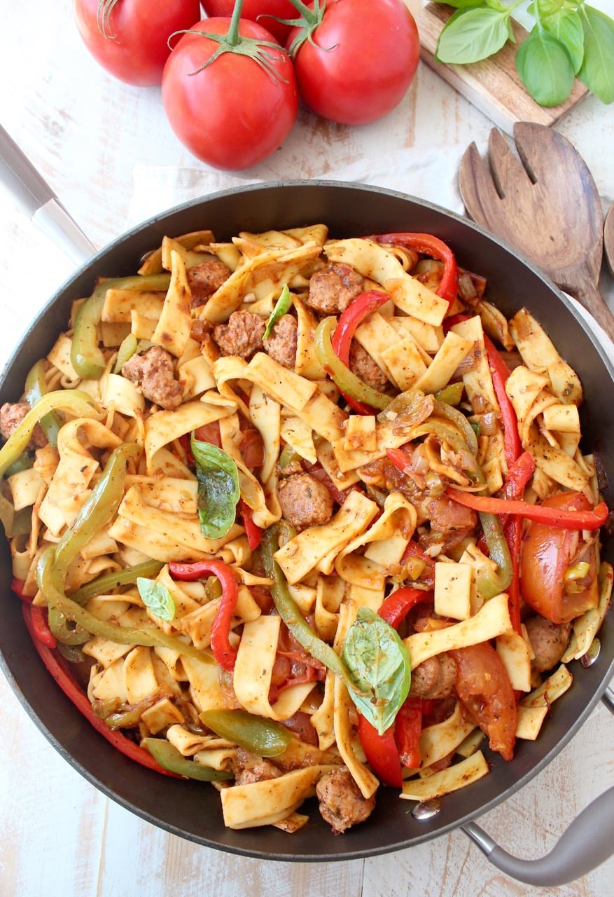 Italian Drunken Noodles with Peppers and Tomato Sauce