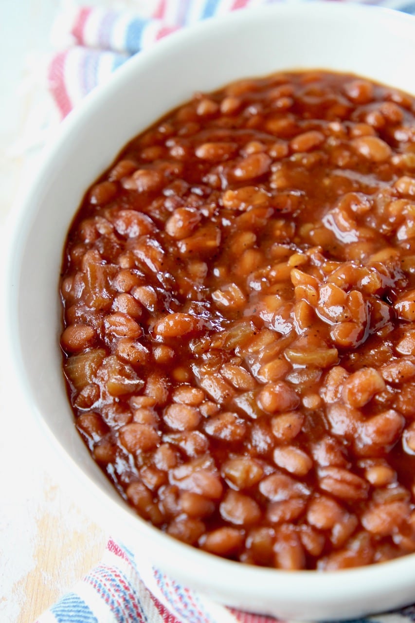 BBQ baked beans in oval bowl