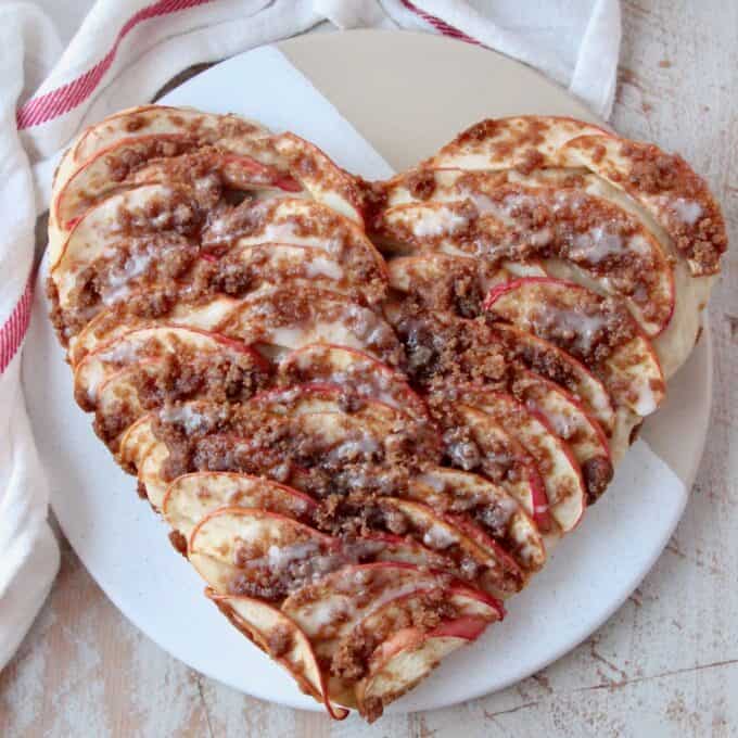 overhead image of heart shaped apple pizza