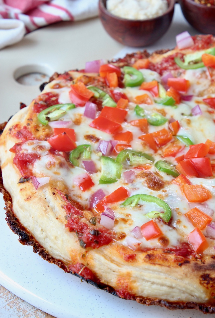 Crispy Cheesy Pan Pizza – Amy's Delicious Mess