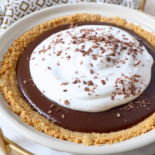 Chocolate pie with graham cracker deals crust