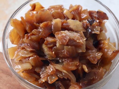 https://whitneybond.com/wp-content/uploads/2022/10/caramelized-onions-4-500x375.jpeg