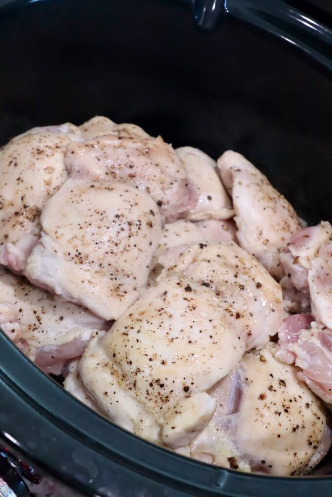 seared chicken thighs in slow cooker