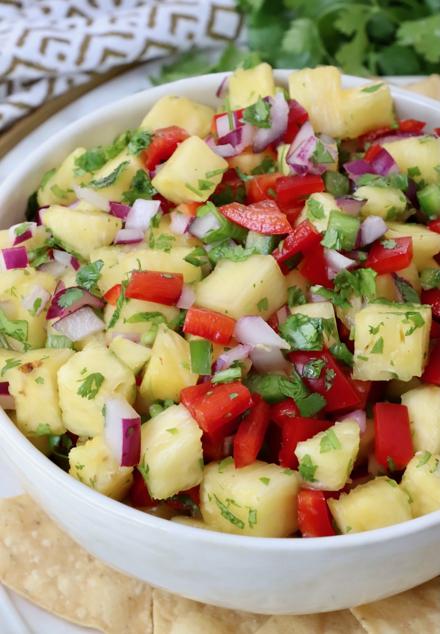 pineapple salsa in bowl