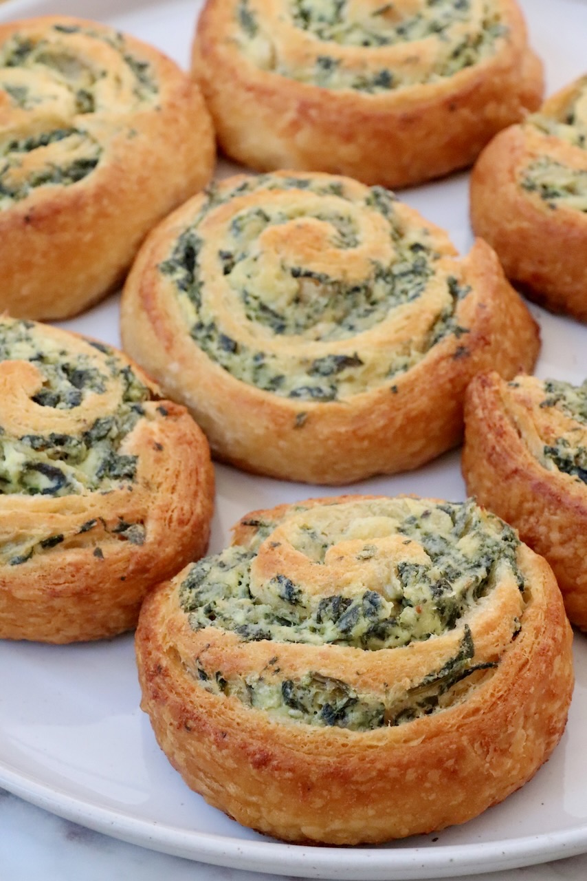 spinach pinwheels on a plate